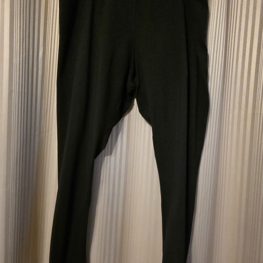 Falls Creek Black Leggings. NWOT